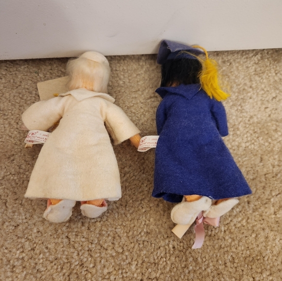 Set Of 2 VTG Annalee Graduation Dolls 1985 #FF - Picture 2 of 6